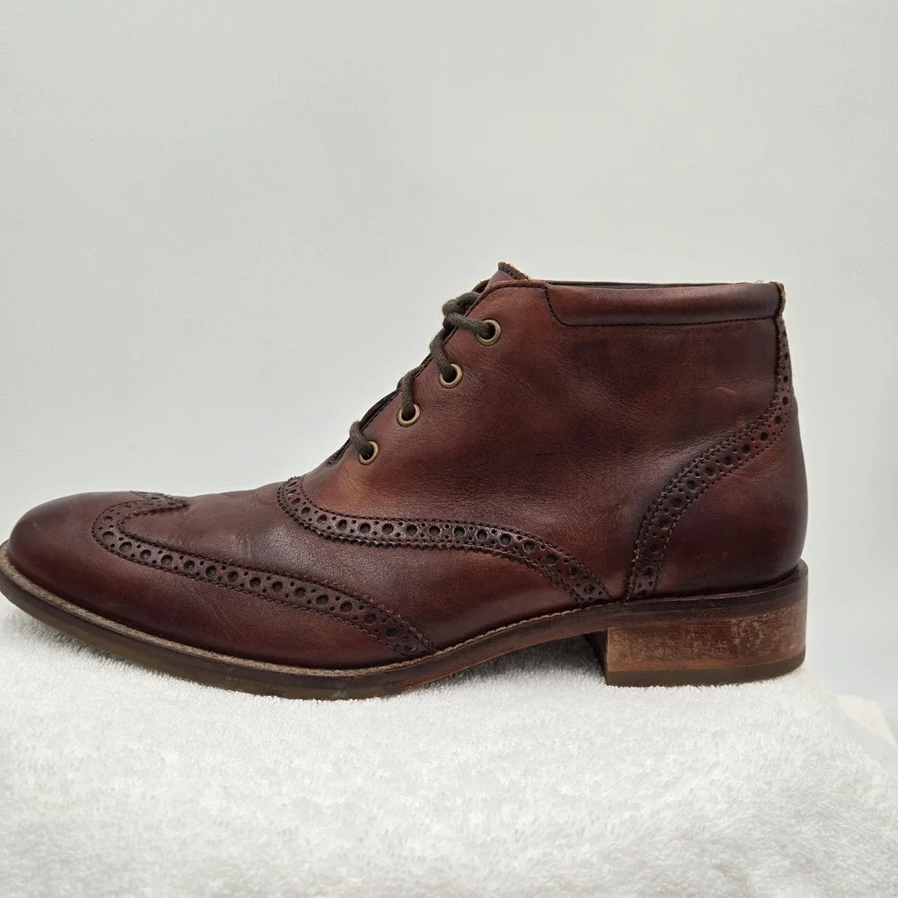 Cole Haan Mens Size 9.5 Ankle Boots Liam Chukka Wingtip Leather Brown C11053
